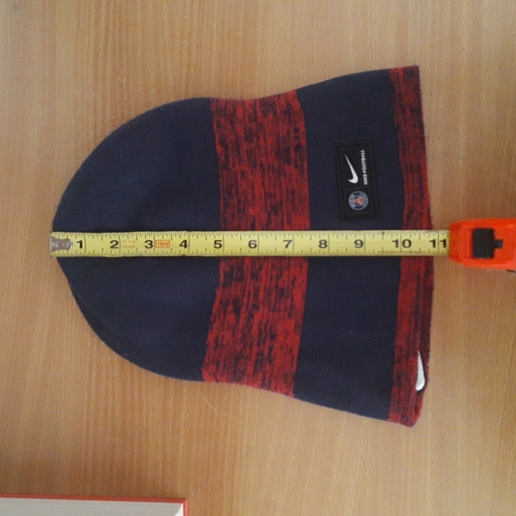 Nike Paris St-Germain Reversible Toque - Picture 12 of 14